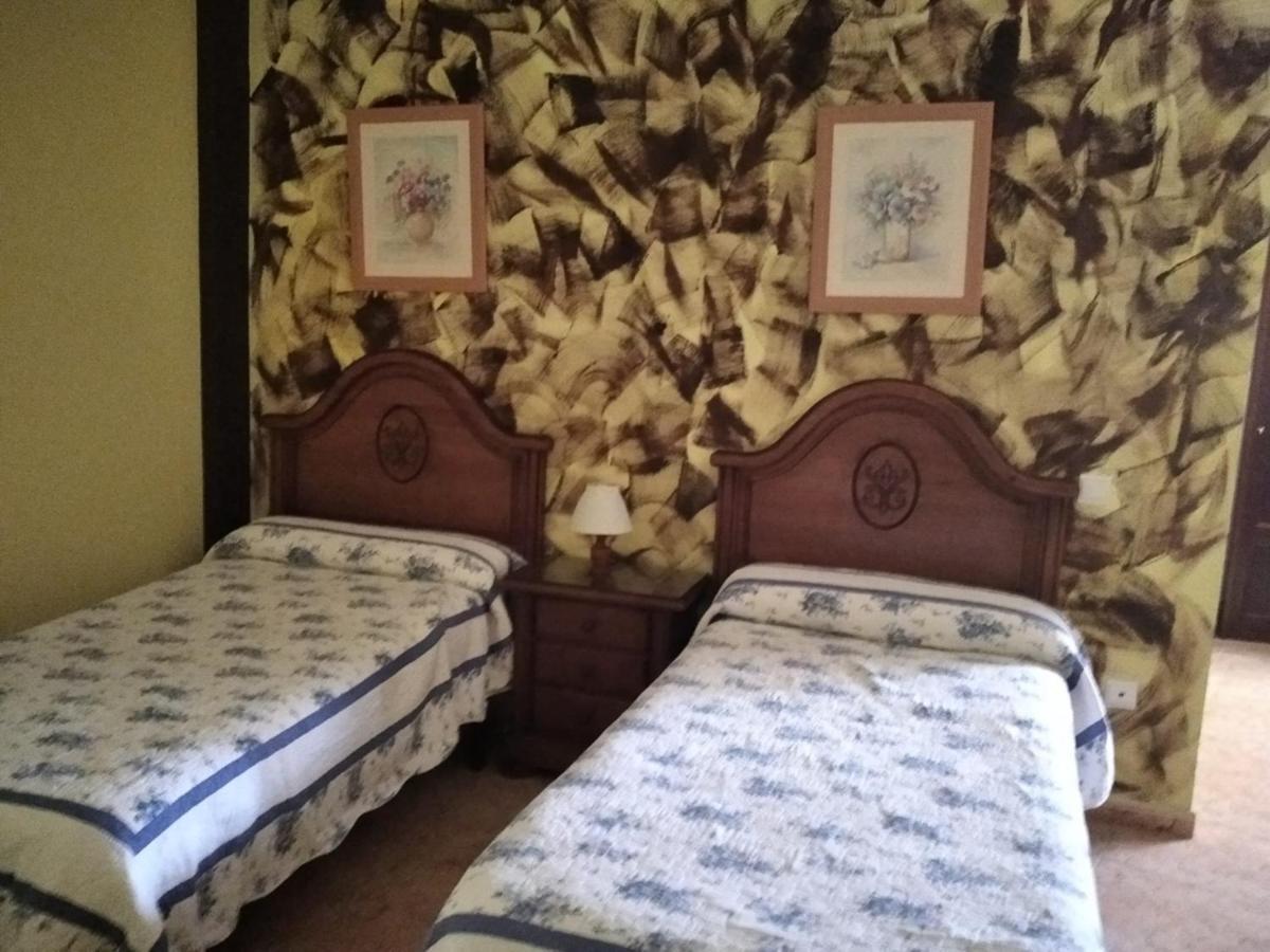 Pension Vega De Pas Comillas Exterior photo