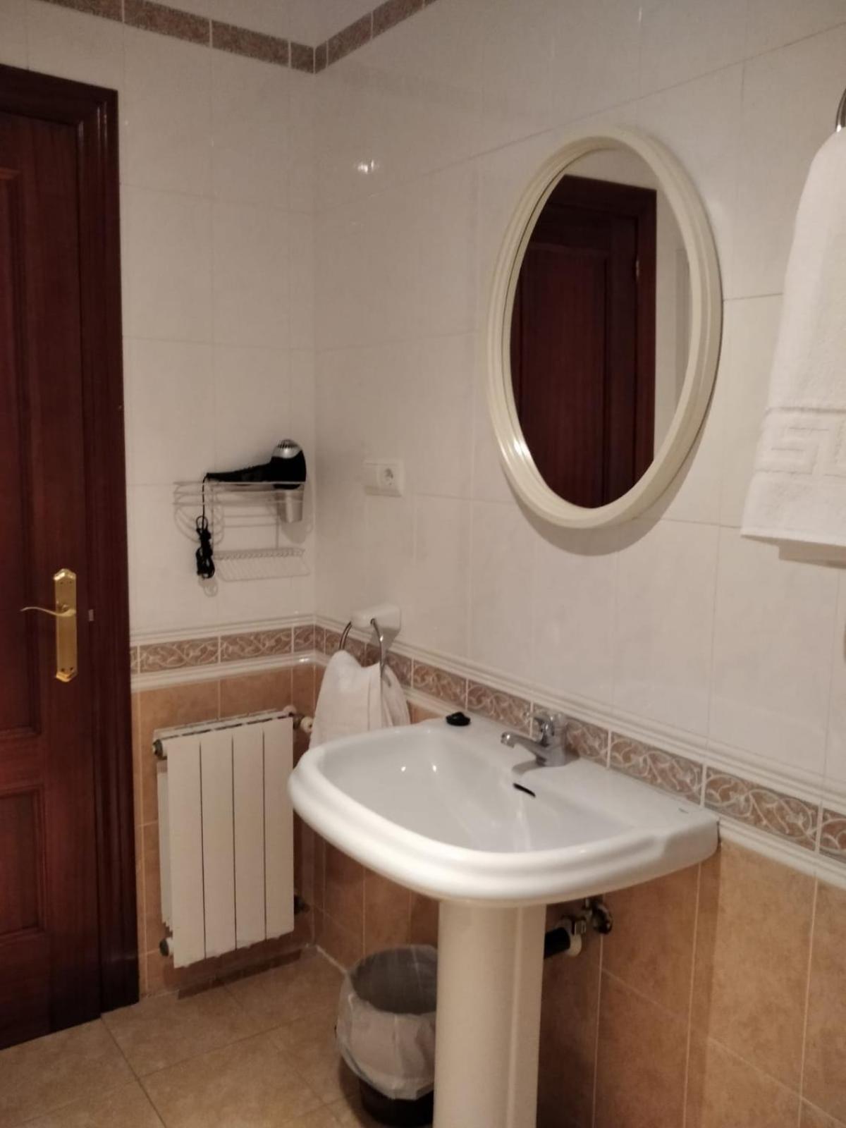Pension Vega De Pas Comillas Exterior photo